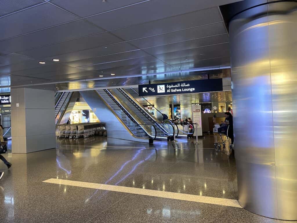 Escalator entrance to the Al Safwa First Lounge