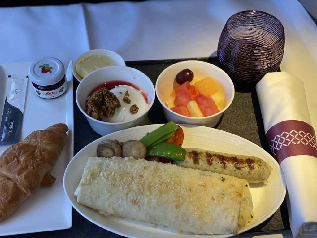 Qatar Airways breakfast burrito