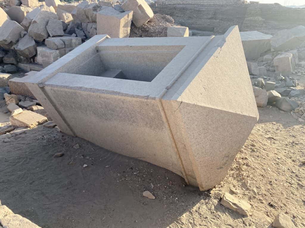 top view of box at elephantine island