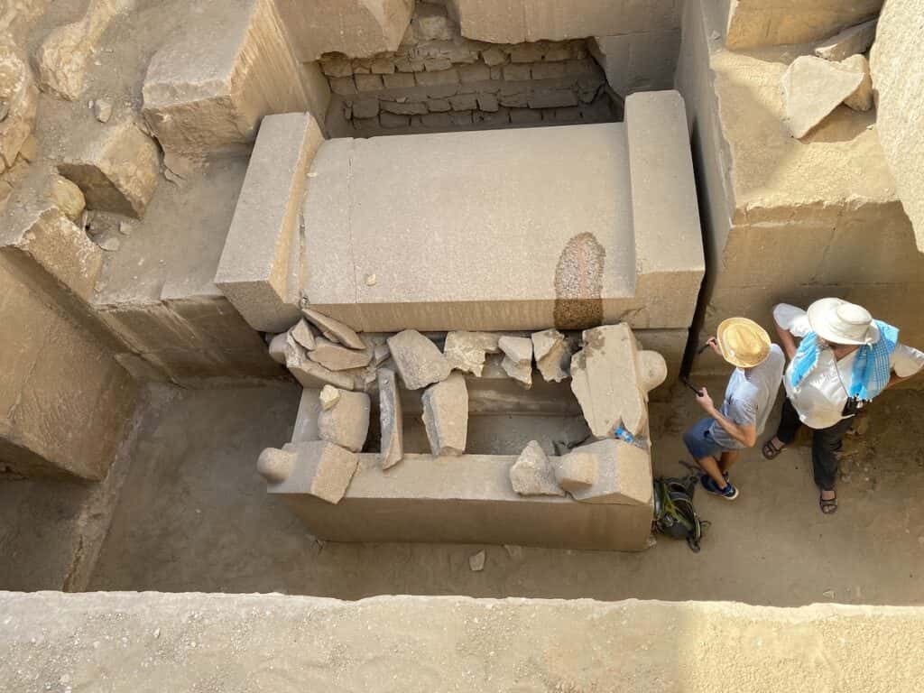 A view from above the box at Abu Ghorab