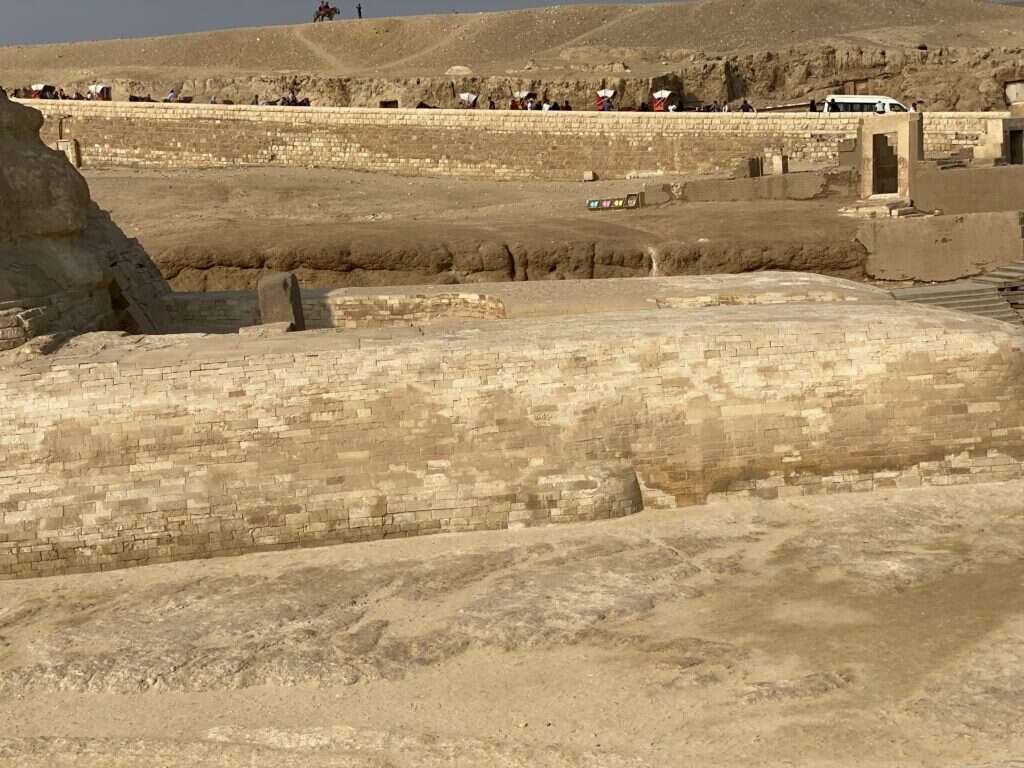 Roadway on Sphinx's left side