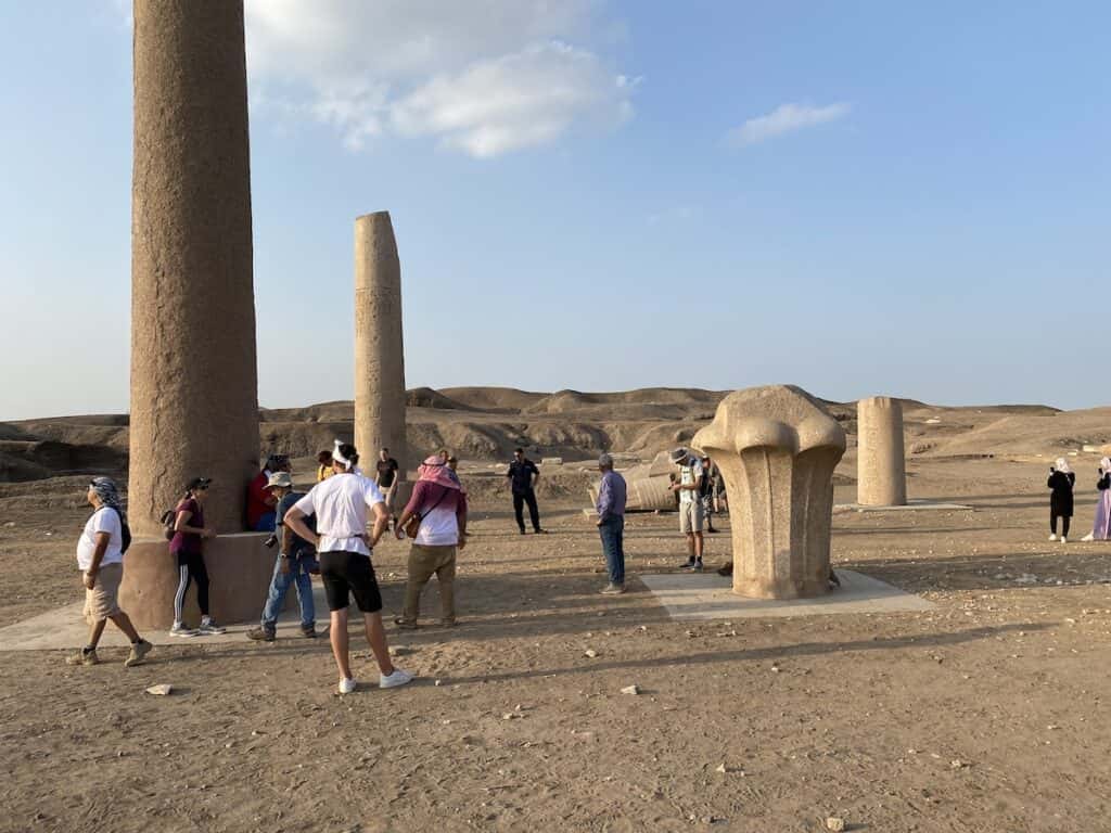 People wandering around Tanis