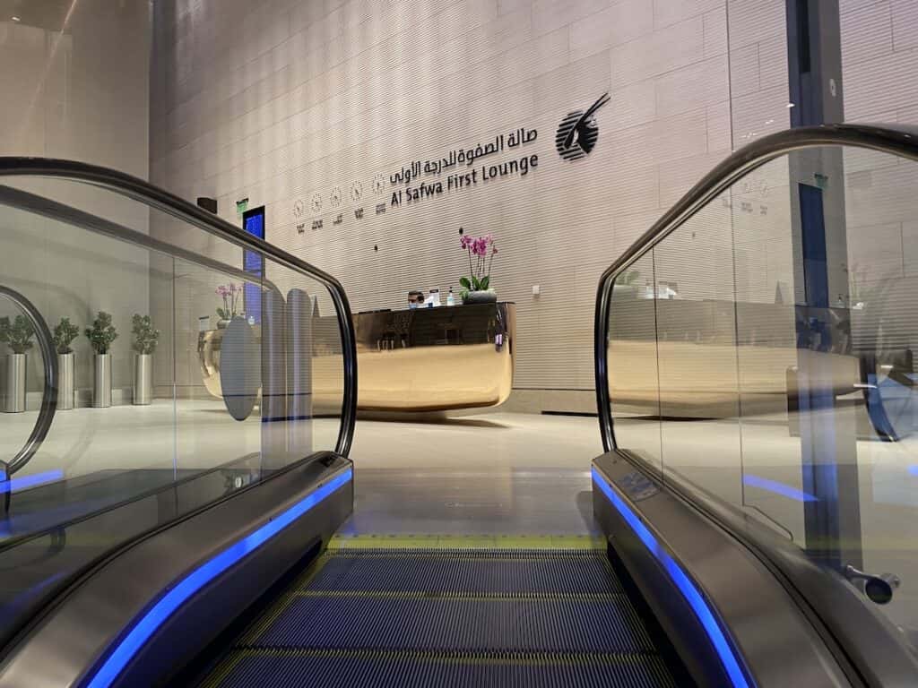 Arriving at the Al Safwa Lounge lobby