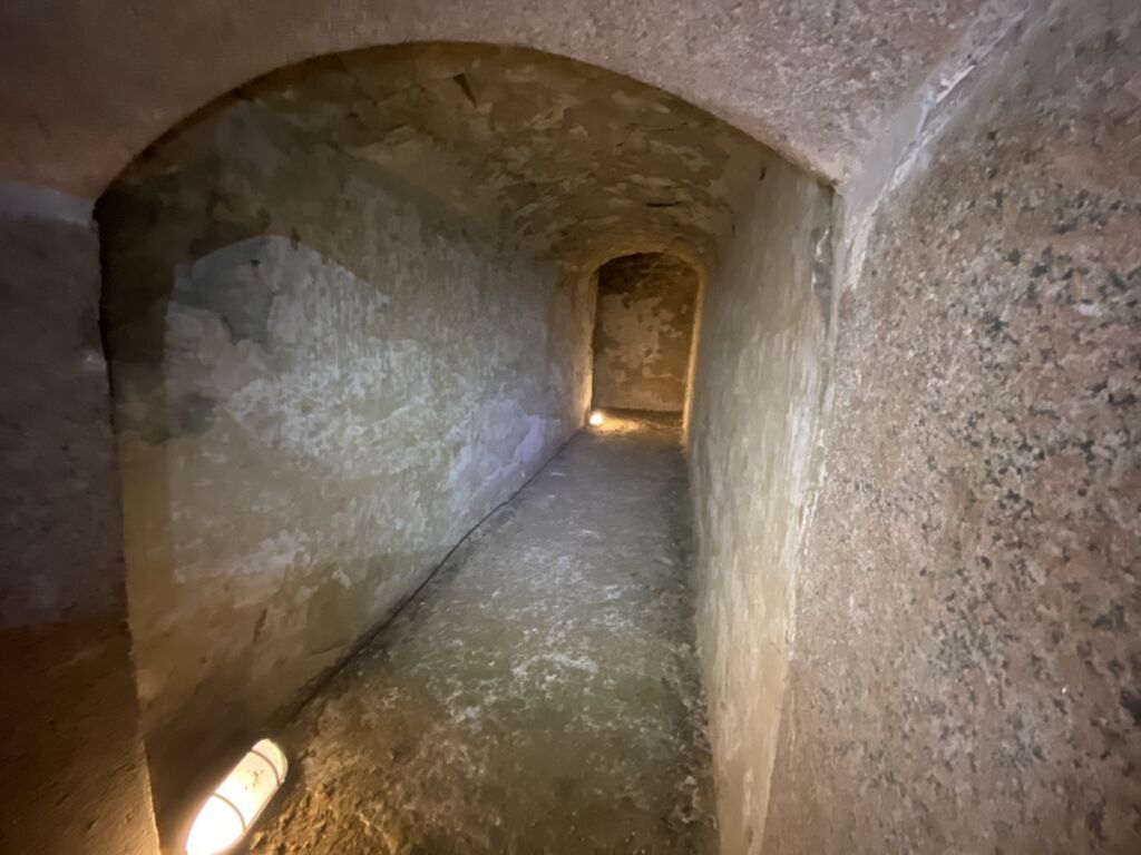 Lahun pyramid side chamber