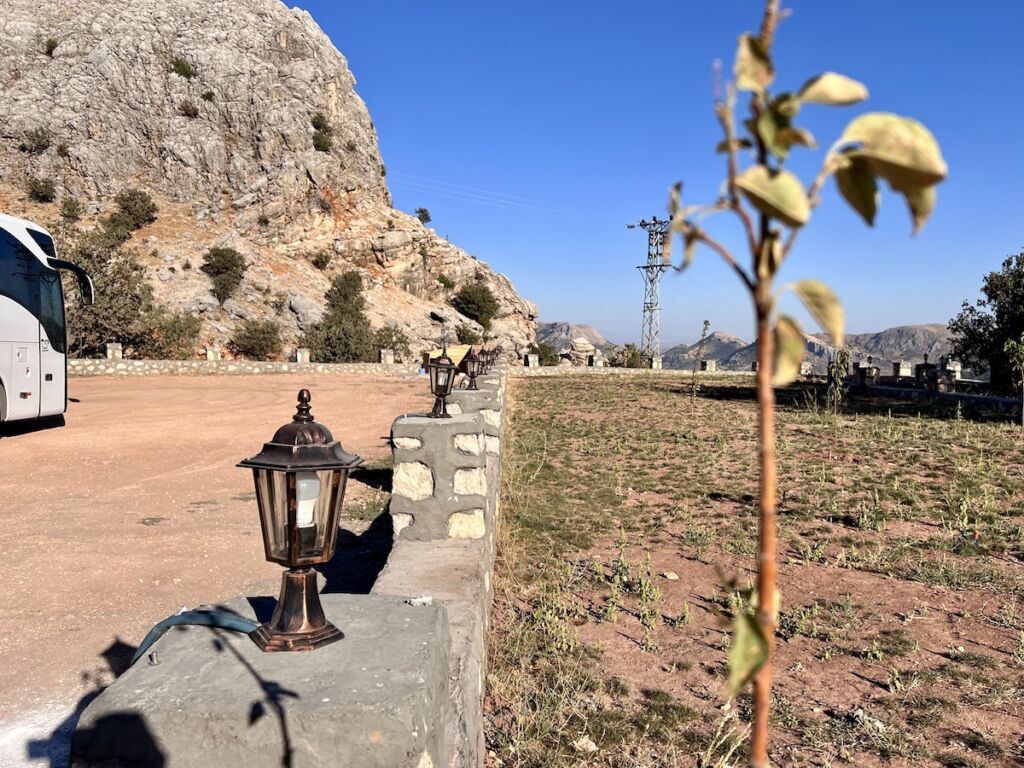 Nemrut Euphrat Driveway