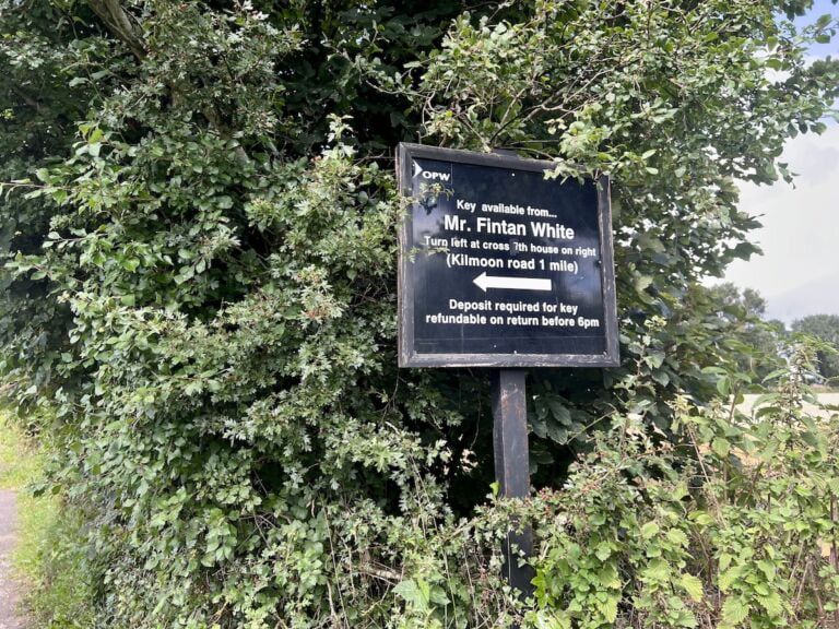 Sign describing where to get the key for the Fourknocks passage tomb