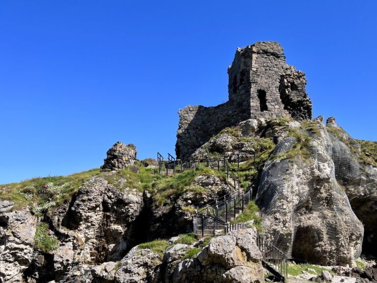 Steps to get to the Kinbane Castle