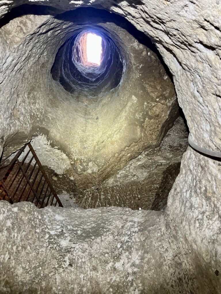 Multi-level Derinkuyu vent