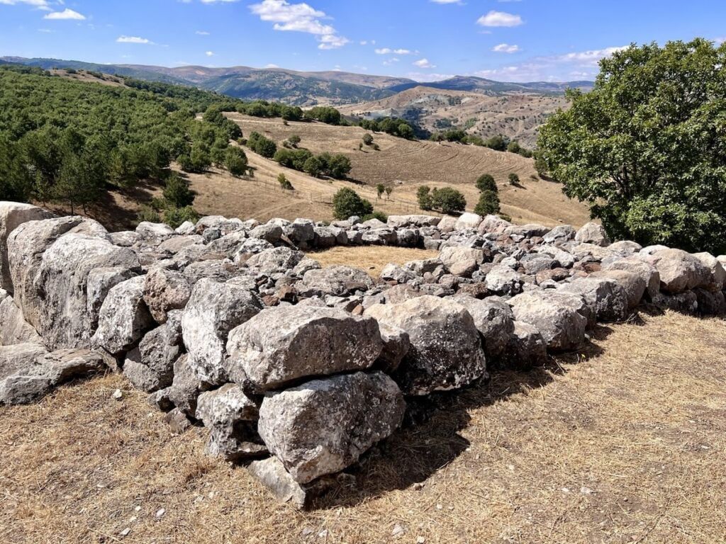 Stones on the Yerkapi mound