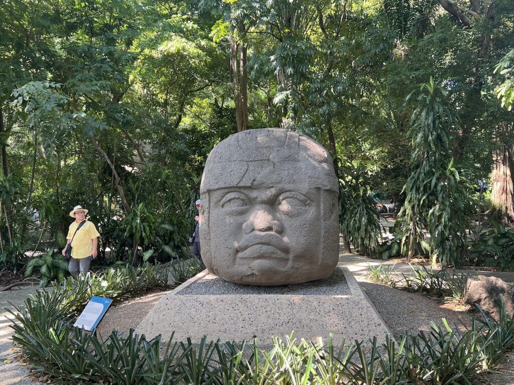 Olmec Head - La Venta Monument 1