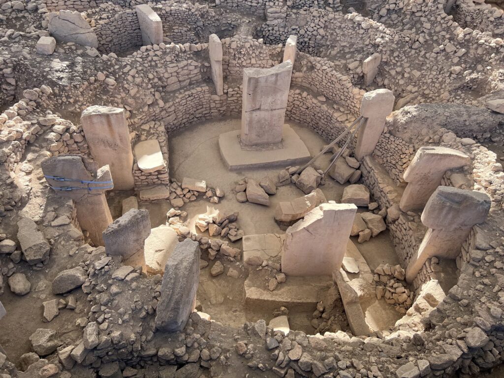 A circular enclosure at Göbekli Tepe with T-shaped stone pillars